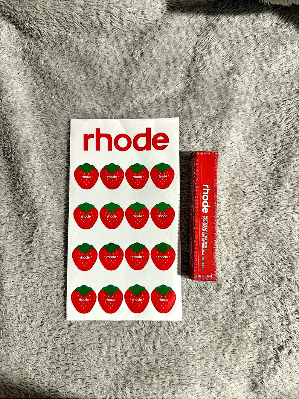 Rhode Strawberry Glaze Peptide Lip Tint in Red NWT 🍓